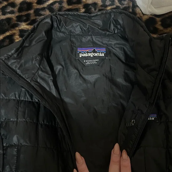 Patagonia Nano Puff Black Jacket - Picture 2 of 6